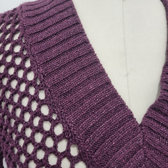 Express Women's Open Knit Sweater V-neck Size M - Picture 2 of 9